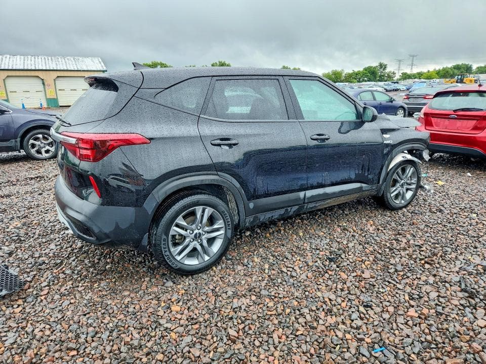 2022 KIA SELTOS LX LX 3