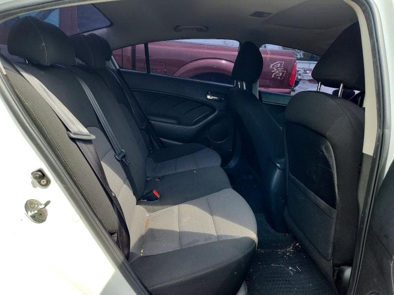2018 KIA FORTE S 10