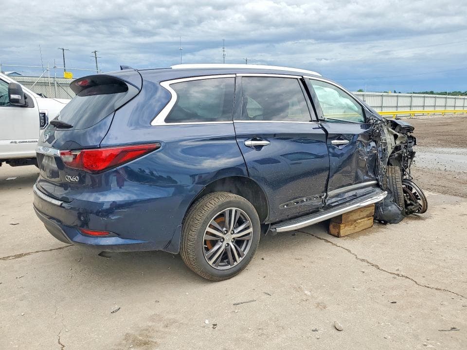 2017 INFINITI QX60 BASE 3