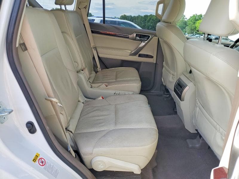 2017 LEXUS GX 460 11