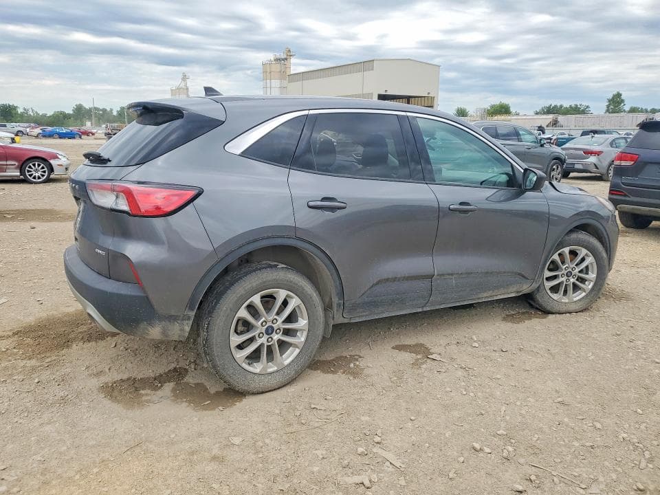 2022 FORD ESCAPE SE 3