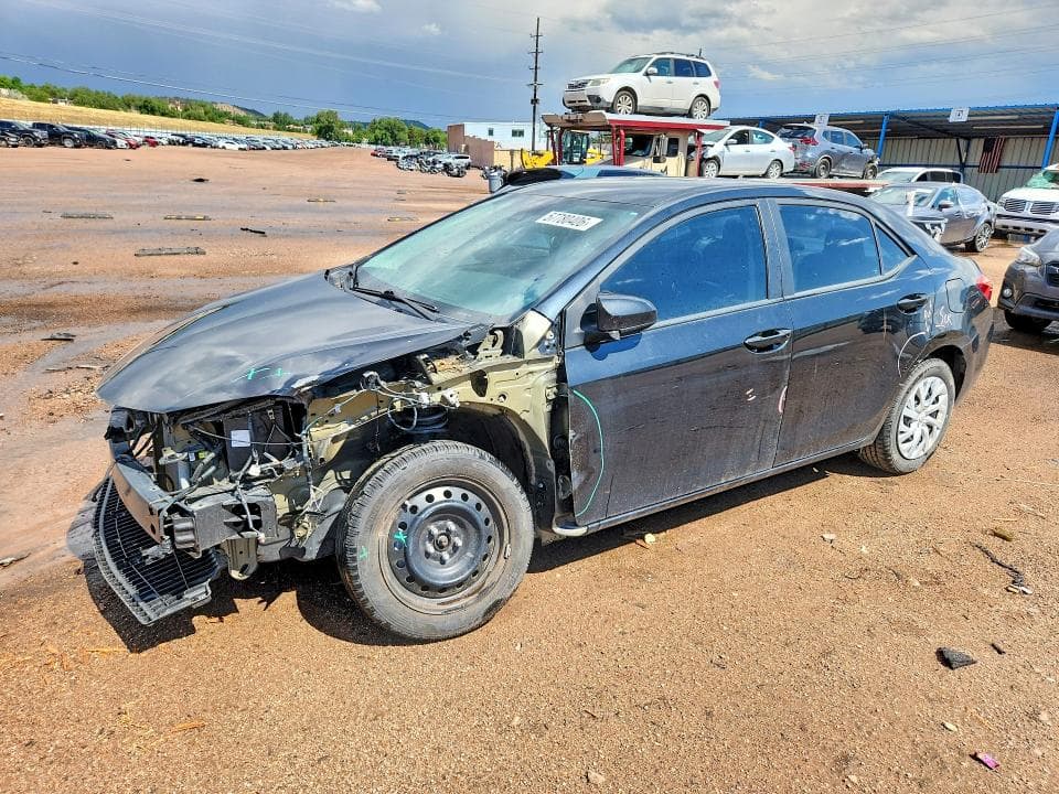 2018 TOYOTA COROLLA LE 1