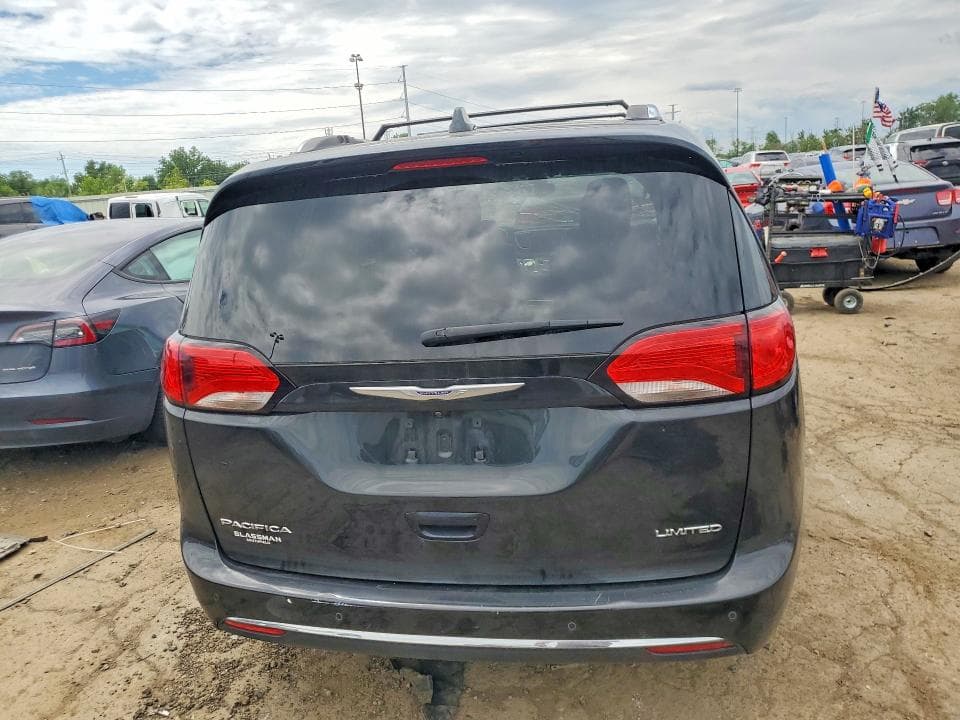 2020 CHRYSLER PACIFICA LIMITED 6