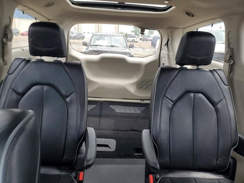 2020 CHRYSLER PACIFICA LIMITED 10