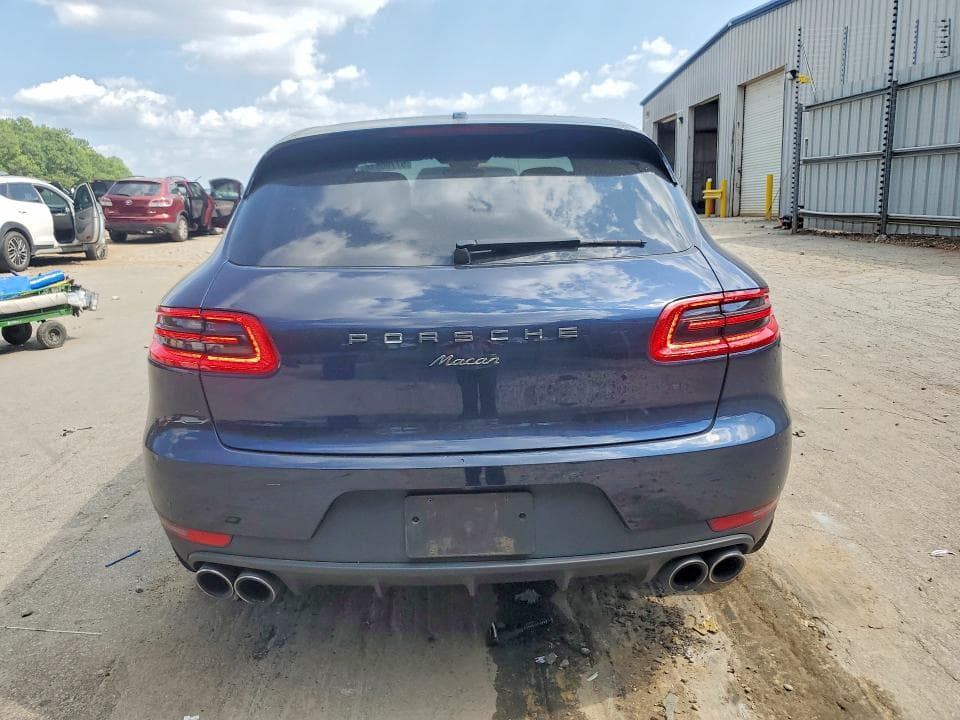 2018 PORSCHE MACAN 6