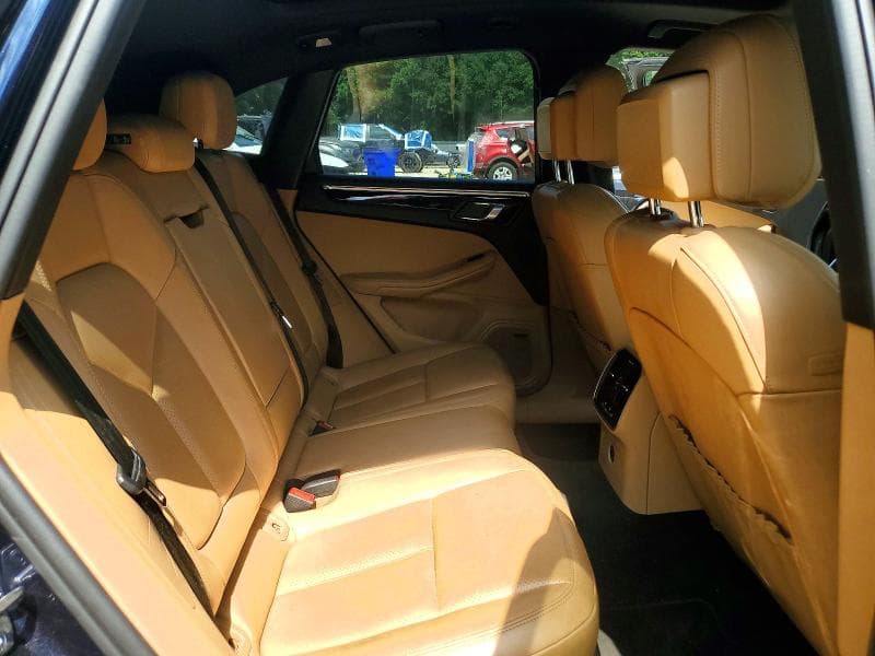 2018 PORSCHE MACAN 10