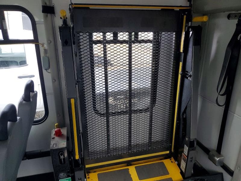 2019 FORD ECONOLINE E450 SUPER DUTY CUTAWAY VAN E450 SUPER DUTY CUTAWAY VAN 9
