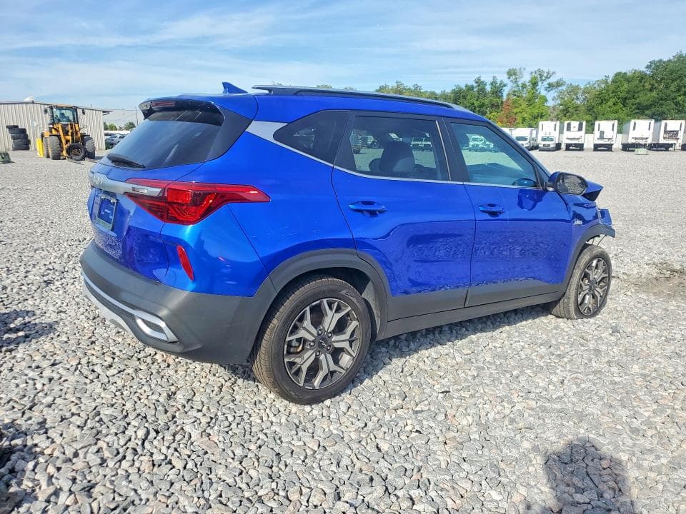 2022 KIA SELTOS EX 3