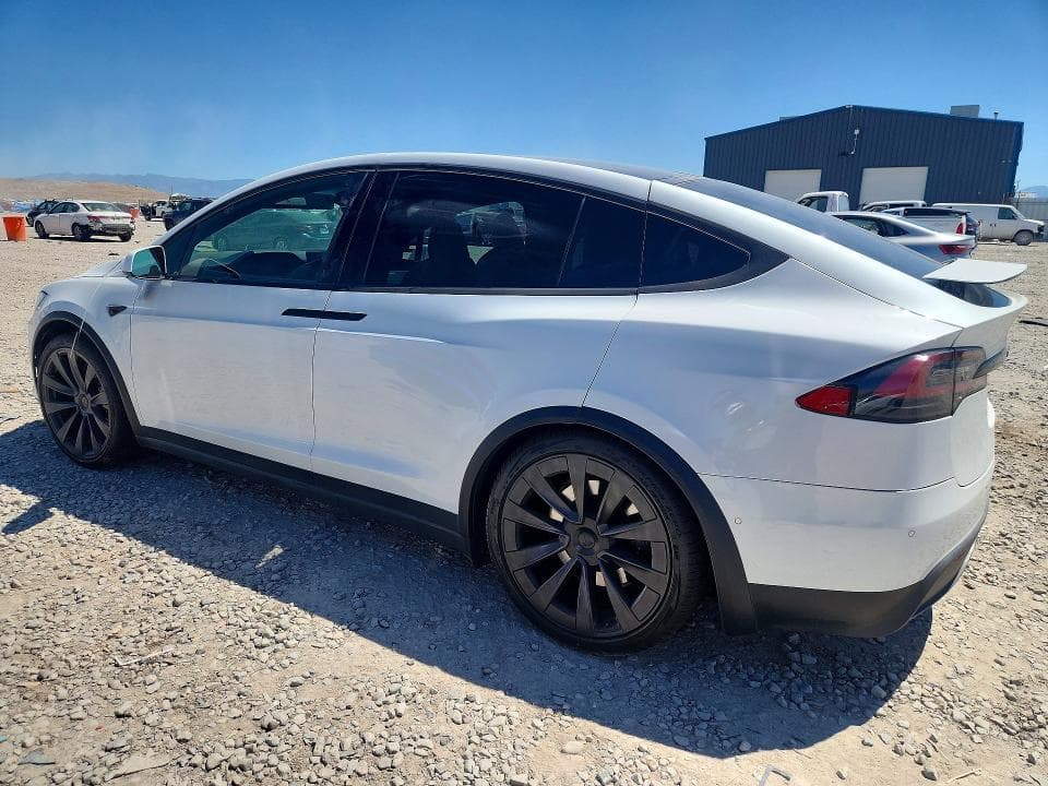2022 TESLA MODEL X 2