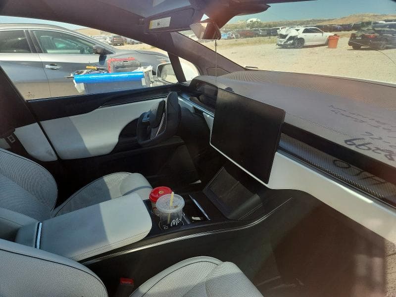2022 TESLA MODEL X 9