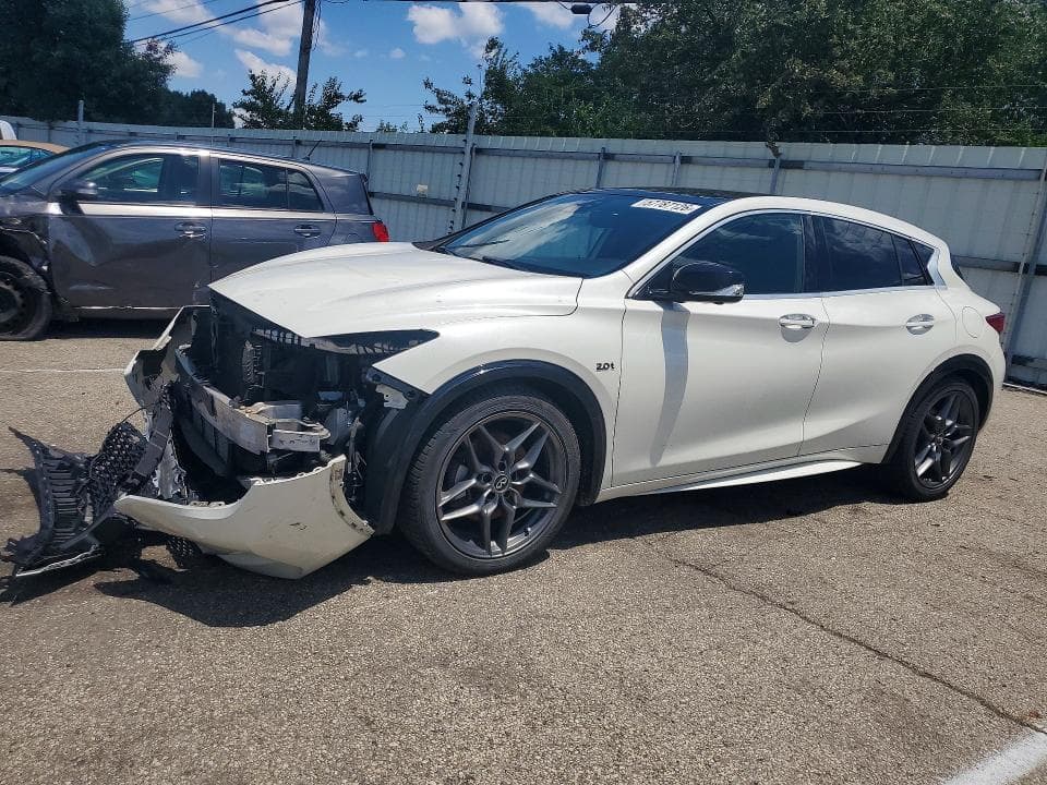 2017 INFINITI QX30 BASE - 1