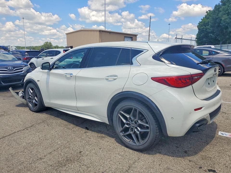 2017 INFINITI QX30 BASE 2