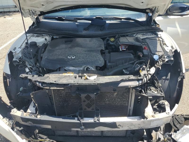 2017 INFINITI QX30 BASE 11