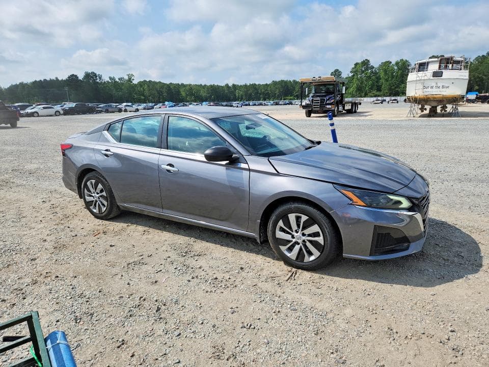 2024 NISSAN ALTIMA S 4