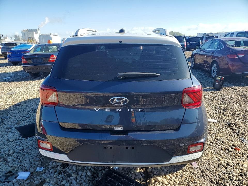 2025 HYUNDAI VENUE LIMITED LIMITED 6