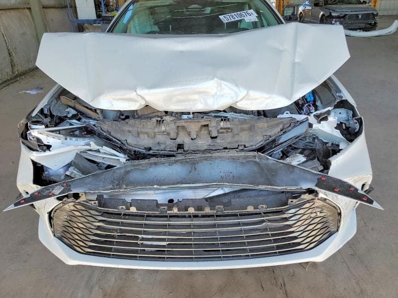 2025 TOYOTA CAMRY XLE 11