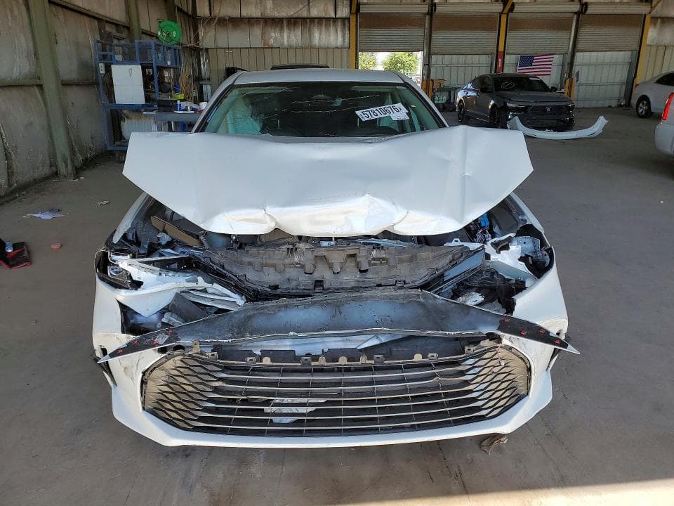 2025 TOYOTA CAMRY XLE 5