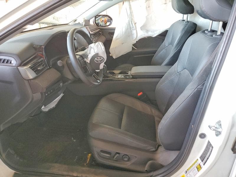 2025 TOYOTA CAMRY XLE 7