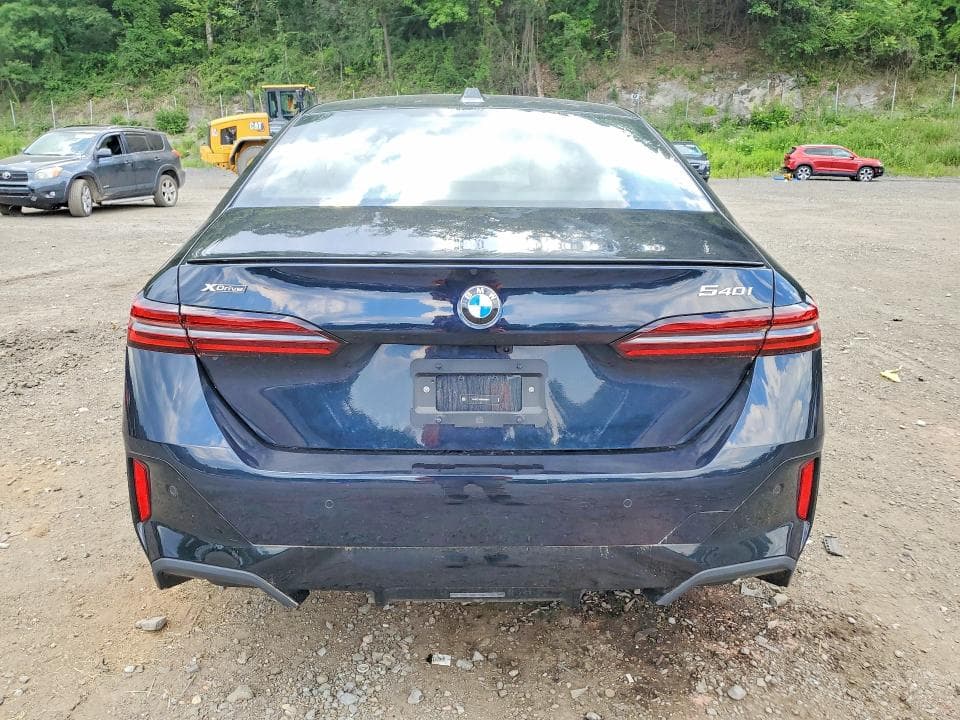 2025 BMW 540 XI 6