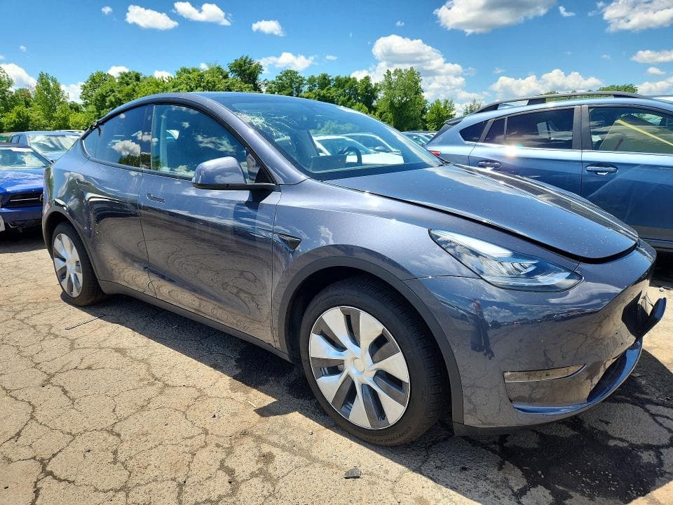 2022 TESLA MODEL Y 4