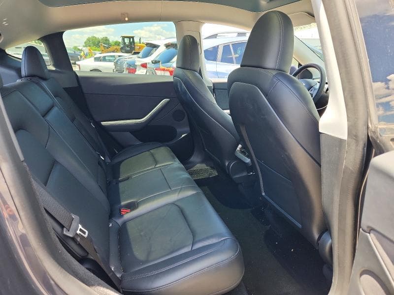 2022 TESLA MODEL Y 10