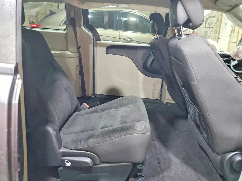 2018 DODGE GRAND CARAVAN SE 11