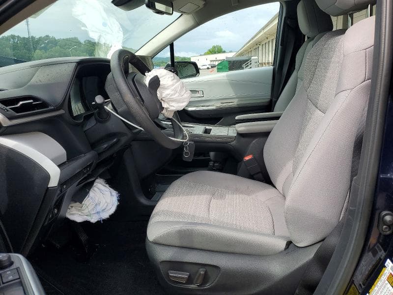 2026 TOYOTA SIENNA LE 7