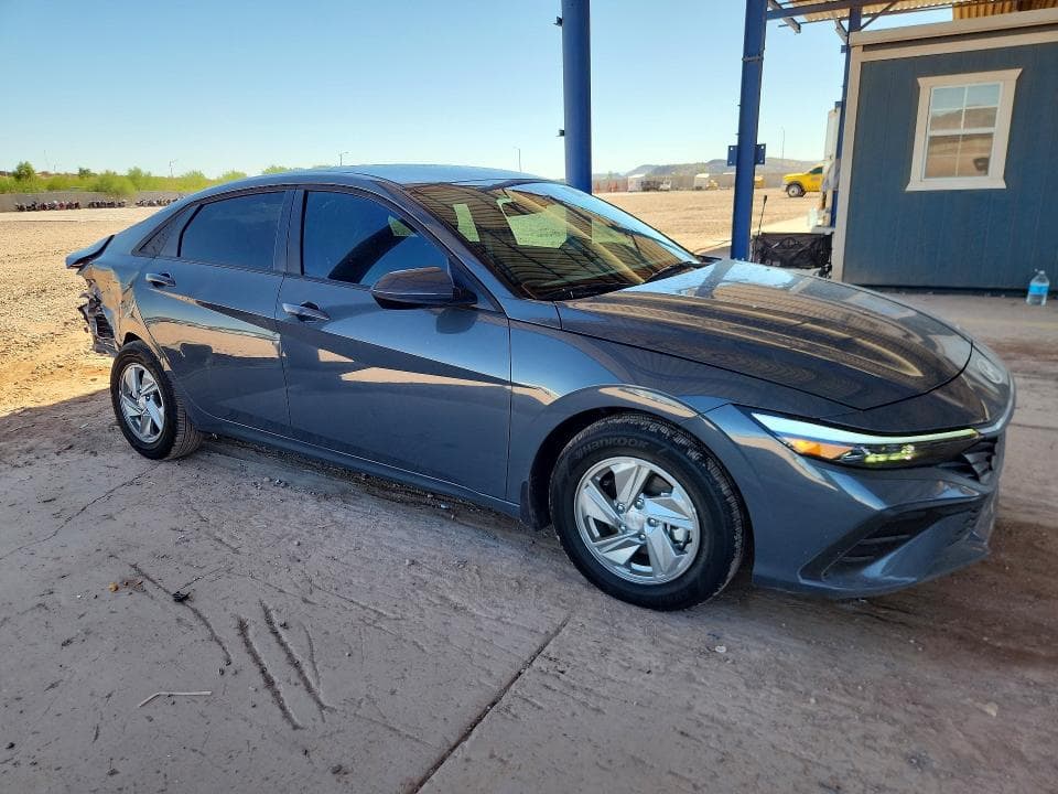 2026 HYUNDAI ELANTRA SE 4
