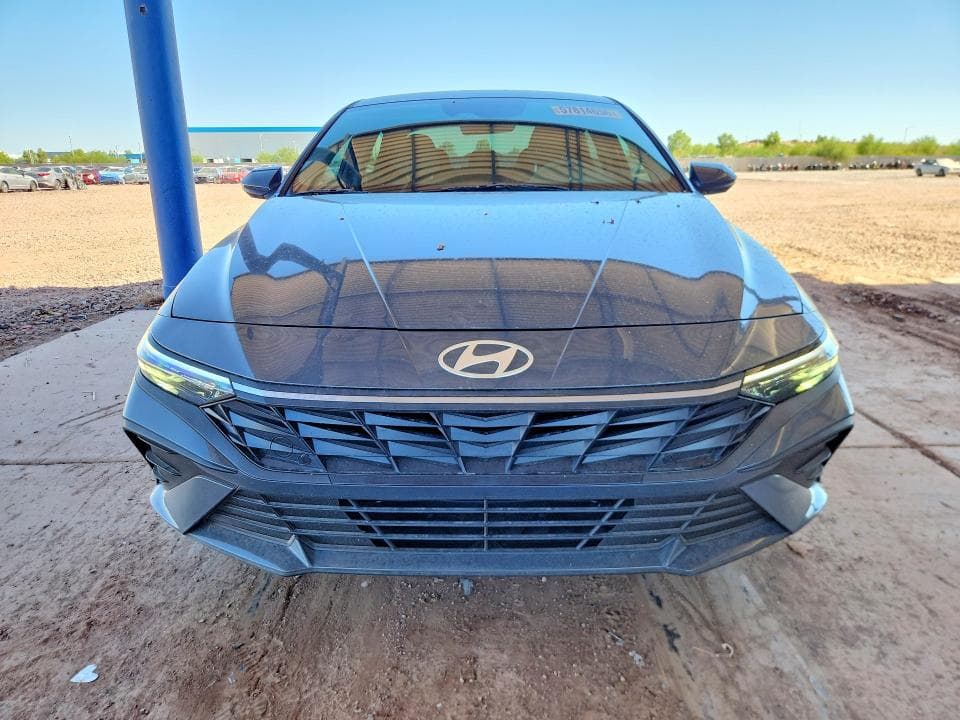 2026 HYUNDAI ELANTRA SE 5