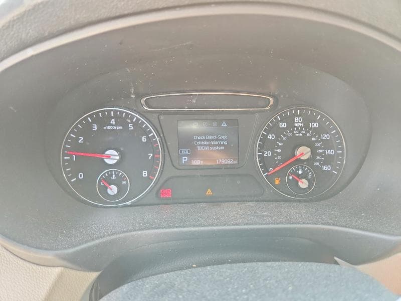 2020 KIA SORENTO LX 9
