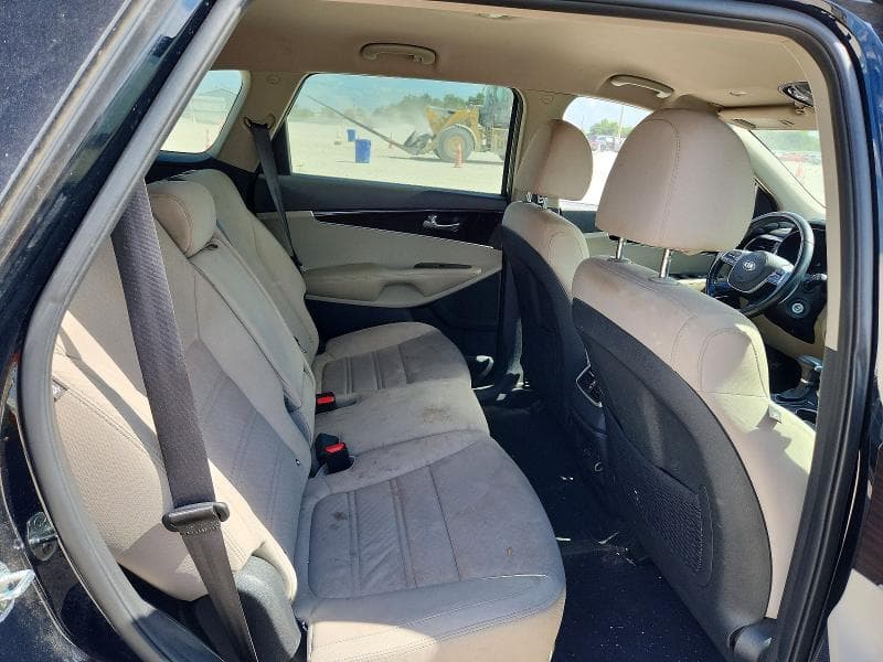 2020 KIA SORENTO LX 10