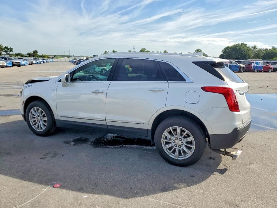 2017 CADILLAC XT5 2