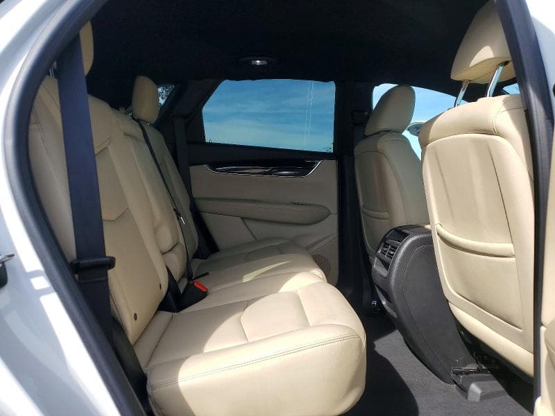 2017 CADILLAC XT5 11