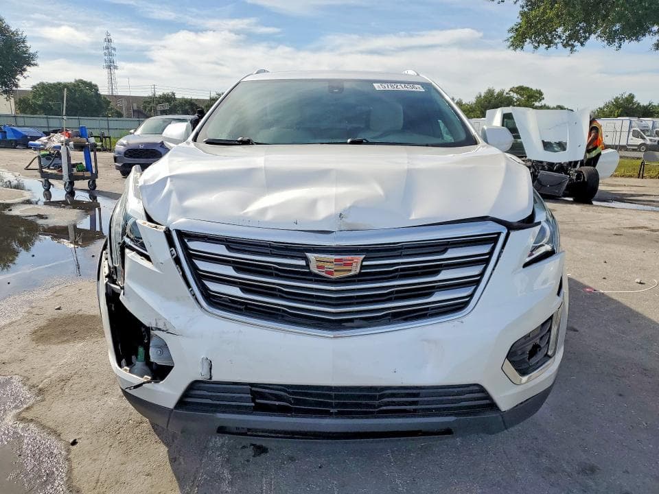 2017 CADILLAC XT5 5