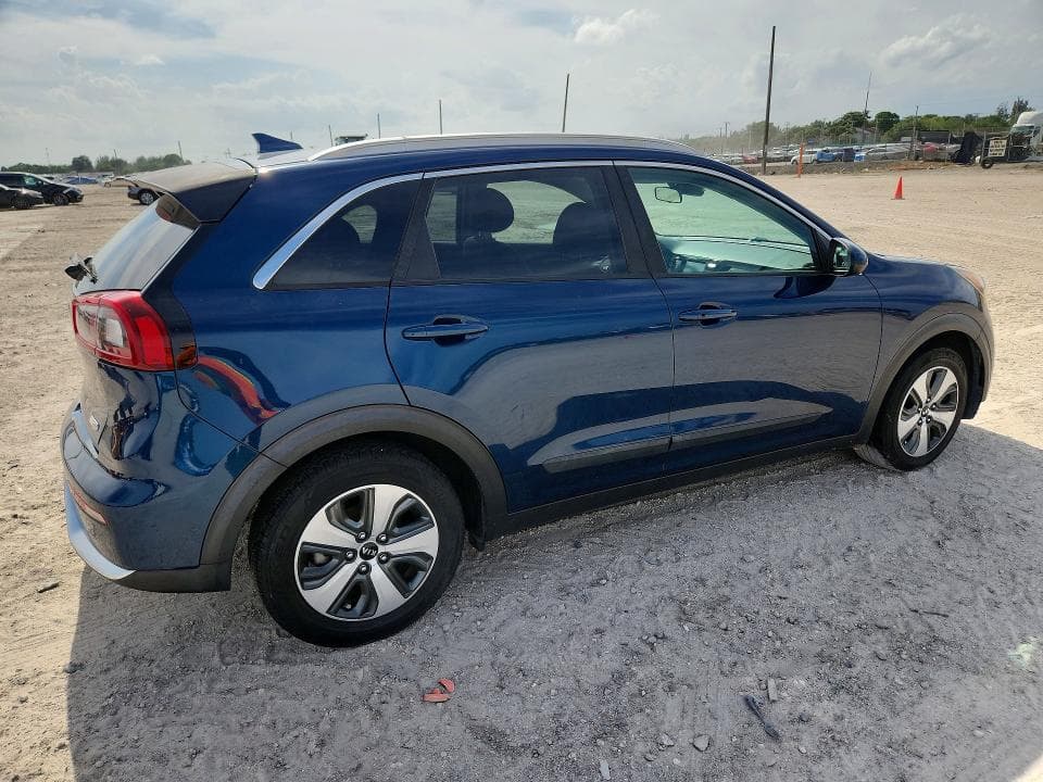 2018 KIA NIRO LX 3