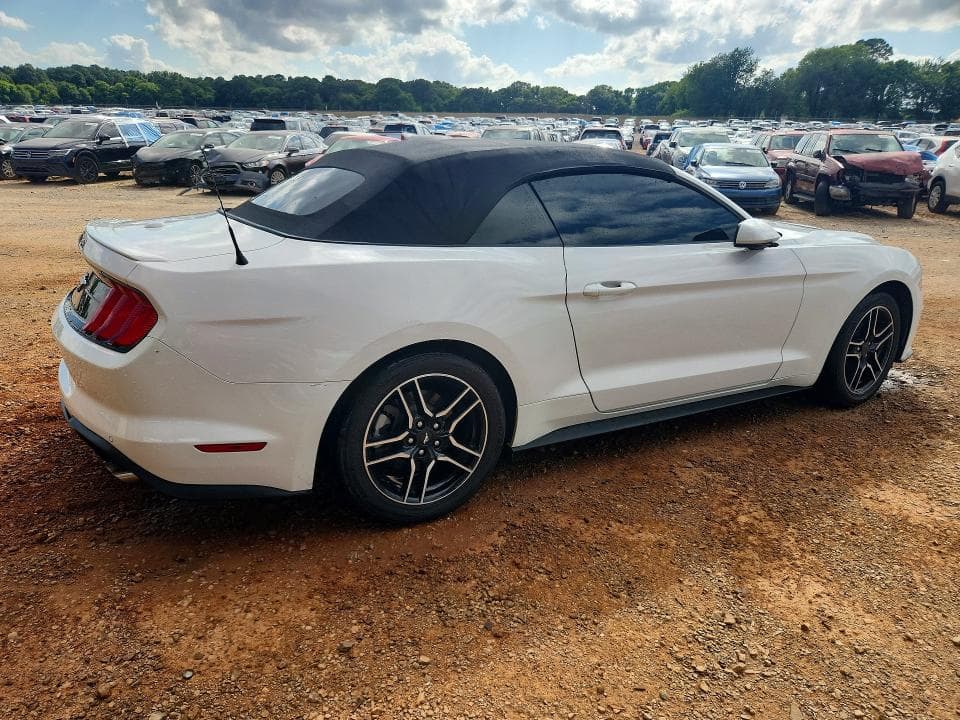 2021 FORD MUSTANG 3