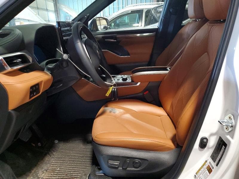 2025 TOYOTA HIGHLANDER PLATINUM 7