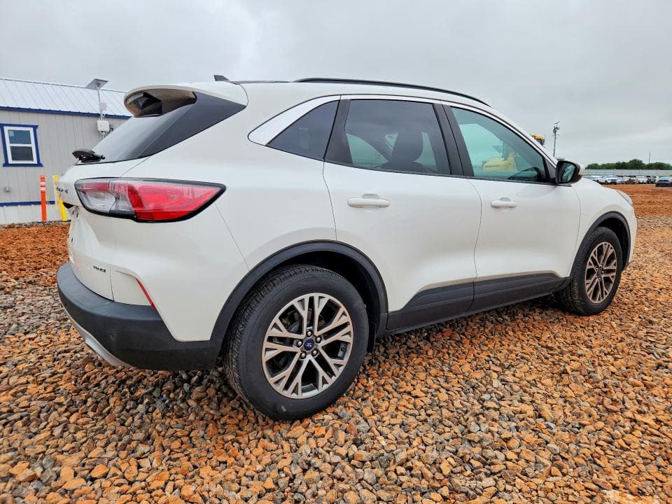 2021 FORD ESCAPE SEL 3