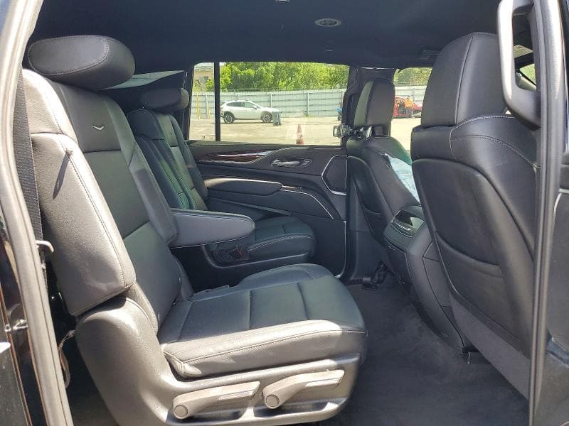 2024 CADILLAC ESCALADE ESV LUXURY 11