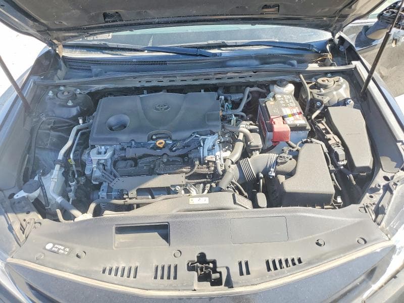 2020 TOYOTA CAMRY SE 11