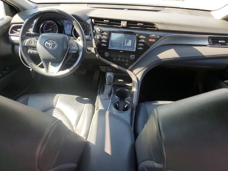 2020 TOYOTA CAMRY SE 8