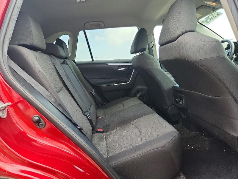 2021 TOYOTA RAV4 XLE XLE 11