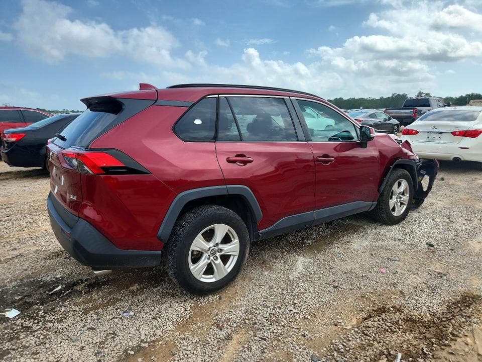 2021 TOYOTA RAV4 XLE XLE 3