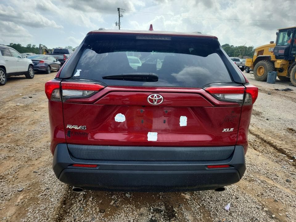 2021 TOYOTA RAV4 XLE XLE 6