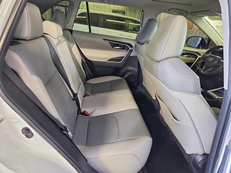 2019 TOYOTA RAV4 XLE PREMIUM 11