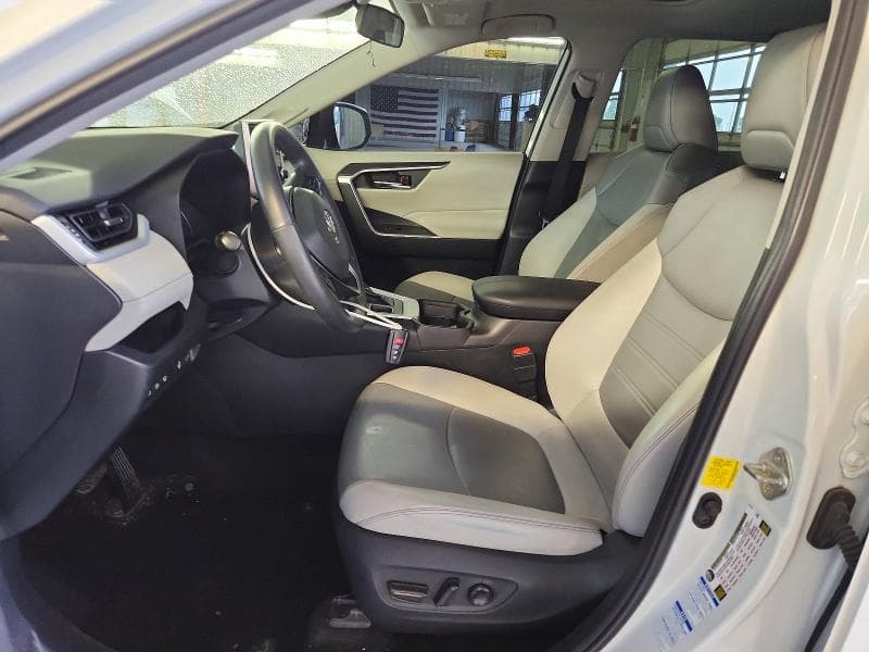2019 TOYOTA RAV4 XLE PREMIUM 7