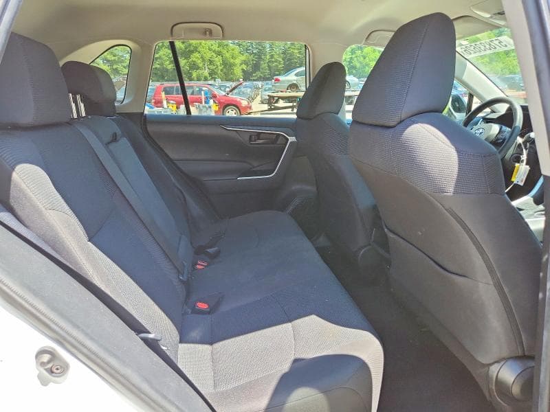 2021 TOYOTA RAV4 LE 11