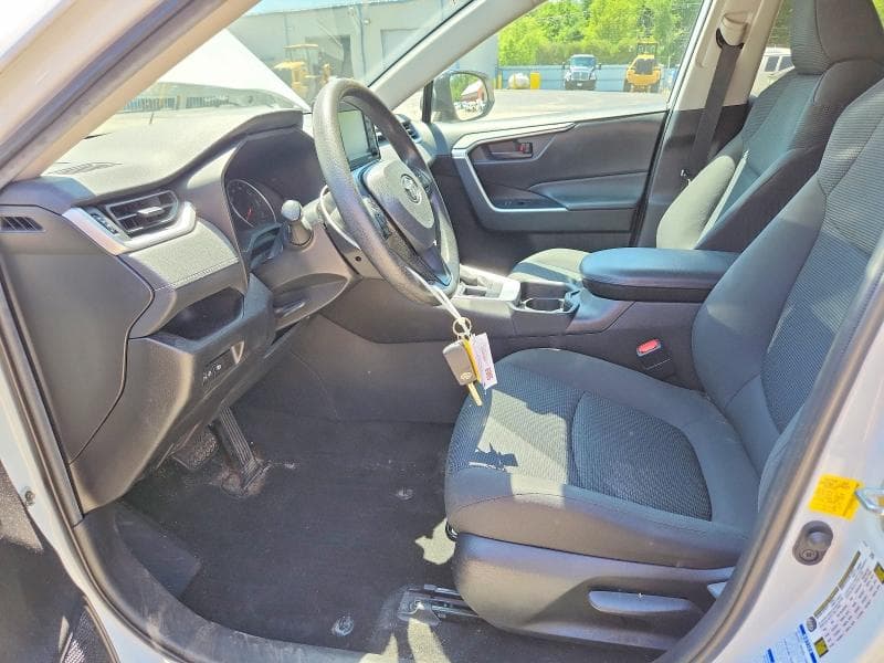 2021 TOYOTA RAV4 LE 7