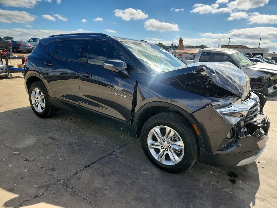 2022 CHEVROLET BLAZER 2LT 4