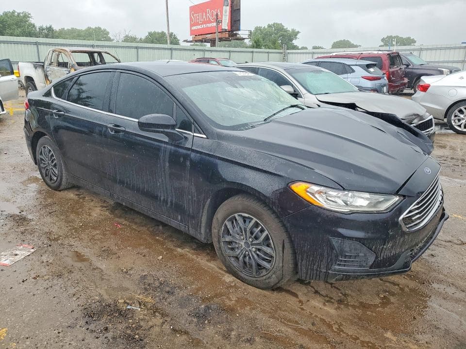 2019 FORD FUSION S 4